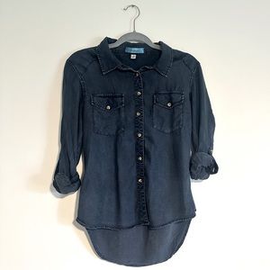 Francesca’s Button-Up Chambray Top